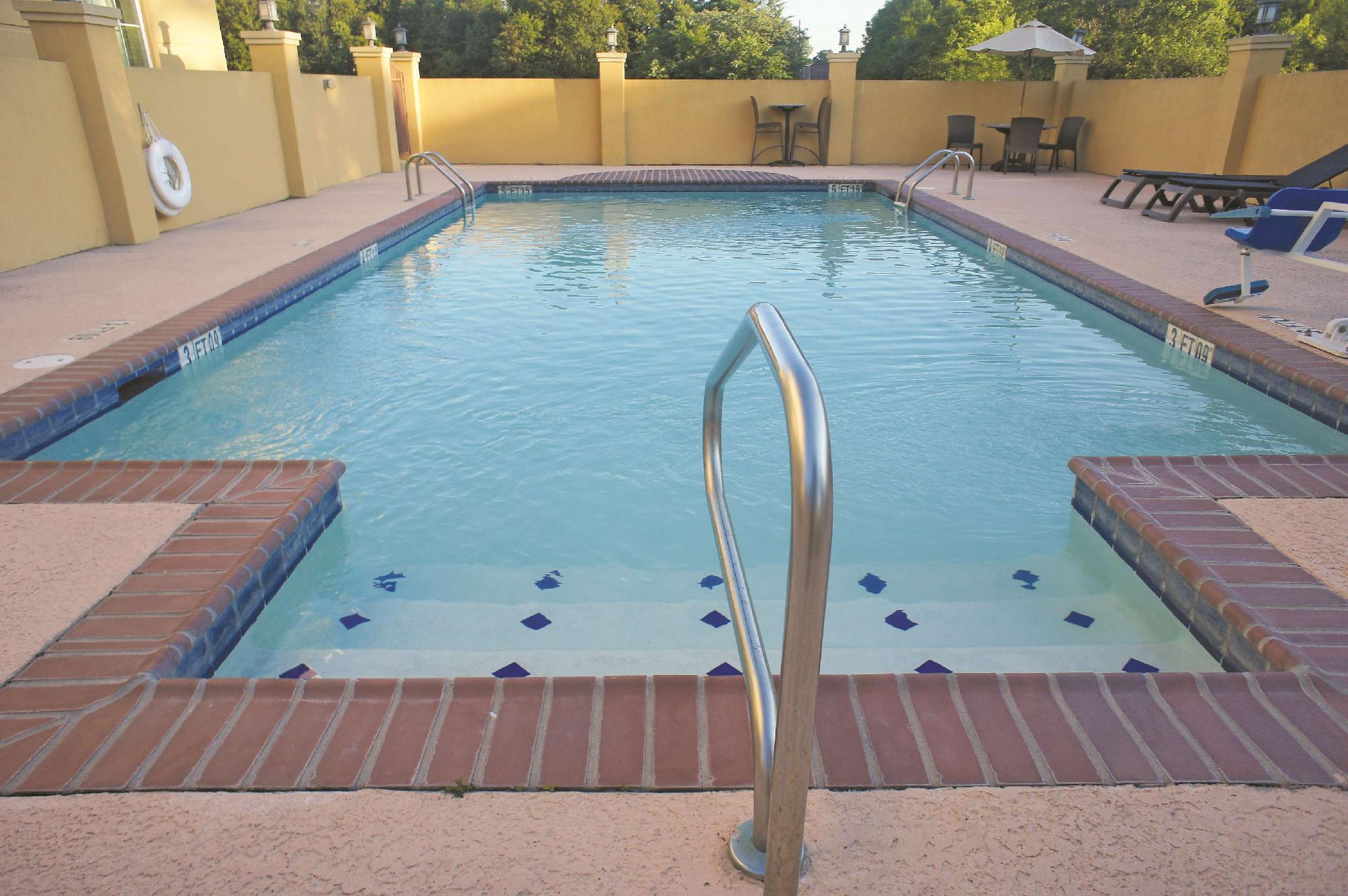 La Quinta Inn & Suites By Wyndham Broussard - Lafayette Area Dış mekan fotoğraf